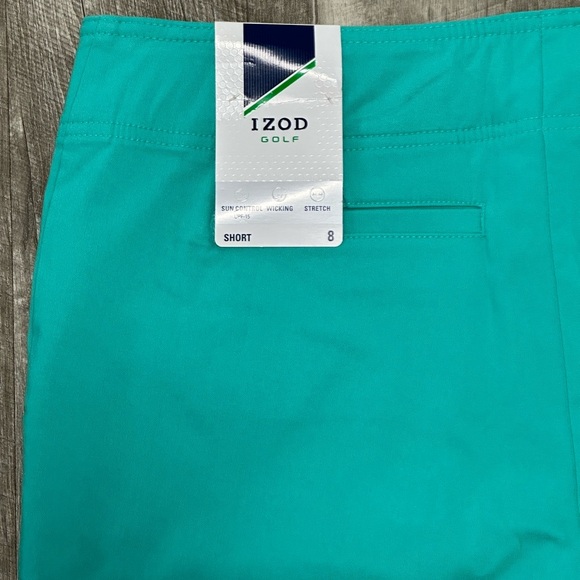Women’s IZOD Golf 8 Medium Shorts Chino Khakis Mint Bermuda Stretch Sun Control - Picture 6 of 10